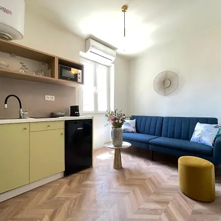 Apartment Piazza San Rocco Corfu (city)